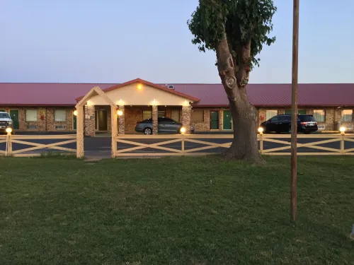 Green Bird Inn Hotels in Vernon