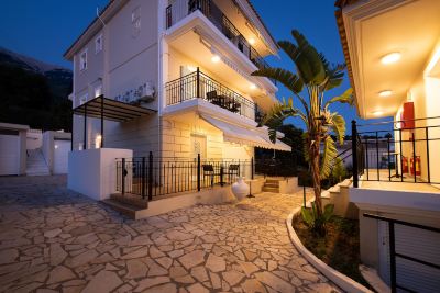 Hotel Exterior Barefoot Contessa Photo