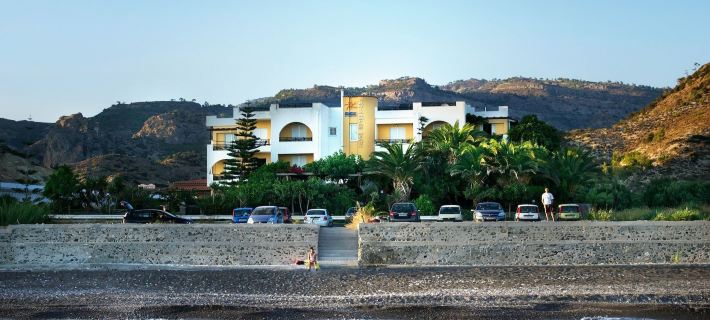 Sarikampos Beach Hotels in Ierapetra