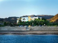 Sarikampos Beach - Pet-friendly