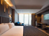 Catalonia Gran Vía Bilbao Hotels near Dona Casilda Park