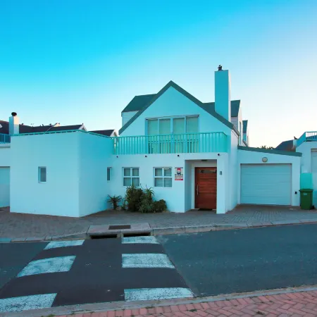 99 Steps, Langebaan, 8-Sleeper