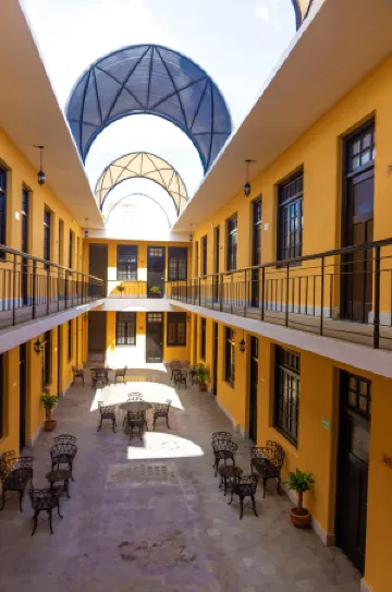 Hotel la Nacional by Kavia