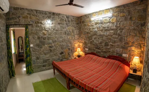 Bamboo Banks Farm & Guest House - Pools