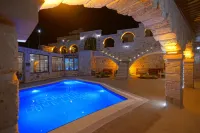 Göreme Cave Lodge - Rooftop Pools