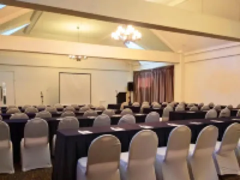 Chateau Bleu Resort Hotels in Calamba