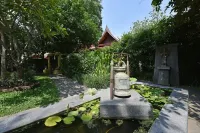 Zantiis Ndol Villas Hotel dekat Wat Nong To