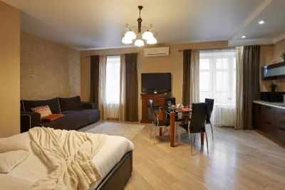 PaulMarie Apartments on Prs. Lenina Hotel dekat Gomel Palace & Park Ensemble