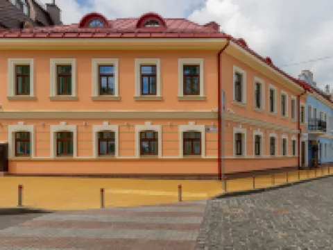 Kontrakt Boutique Hotel Hotels near St. Michael's Golden-Domed Monastery