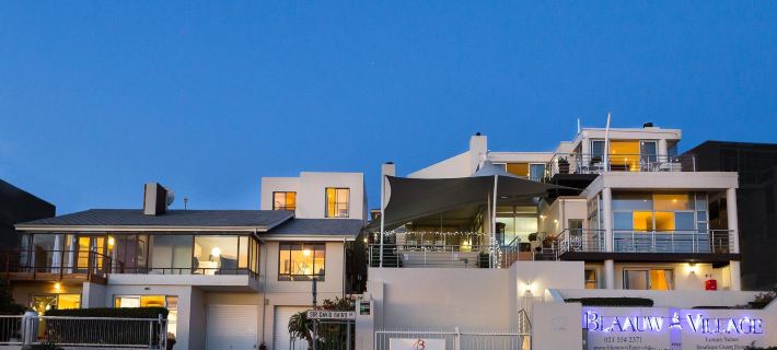 Blaauw Village Guest House Hotels in Bloubergstrand