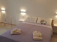 B. Sinis Hotel a Cabras