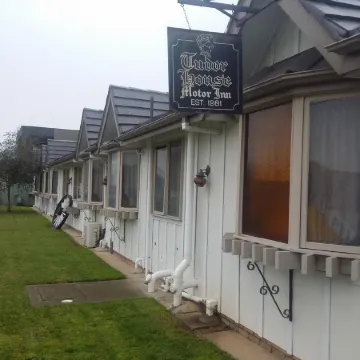 Shepparton Motor Inn Tudor House Motel