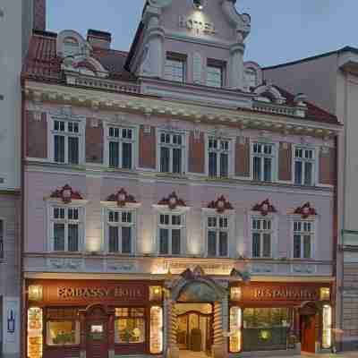 Hotel Embassy Hotel Exterior