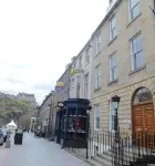 Edinburgh Castle Apartments - Kitchens