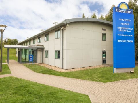 デイズ イン バイ ウィンダム ウィンチェスター M3