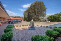 Lake Macquarie Motor Inn Hotels in Marks Point