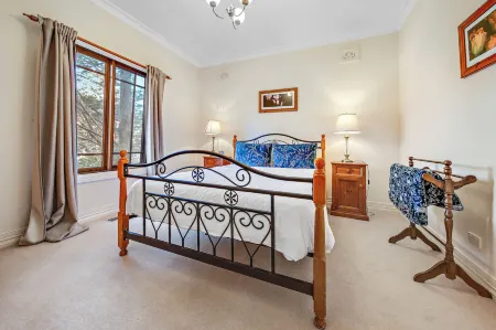 Whispering Pines Cottages Отели в г. Уэнтворт Фолс