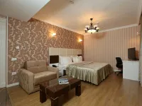 Old Street Boutique Hotel Hotel dekat Menara Perawan