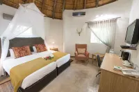 Sefapane Lodge and Safaris Hotels in Phalaborwa