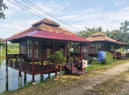 สโรชา รีสอร์ท