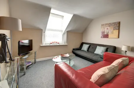 Walkers Court 3 Bedroom Apartment