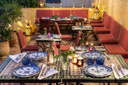 阿爾基拉非斯飯店