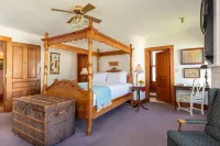 Old Stagecoach Inn - Bed and Breakfasts