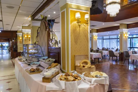 Odysseia Hotel Kapetanios Отели рядом с достопримечательностью «Городской зоопарк»