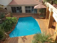 Homestay Travel Guest House - Pools