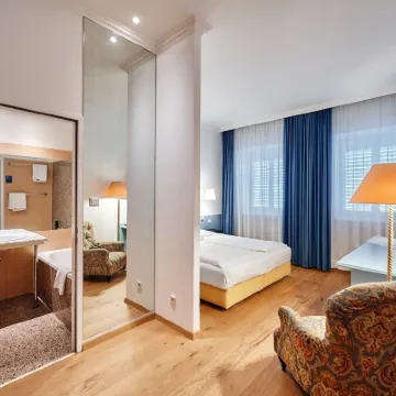 Hotel Kunsthof Hotels near City Park