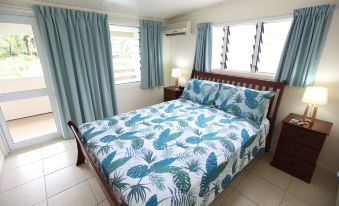 Coral Sands Apartments