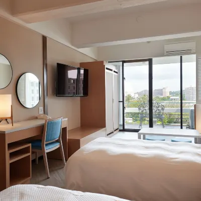 月亮海灘皇宮度假村 Blue Leaf附近的飯店