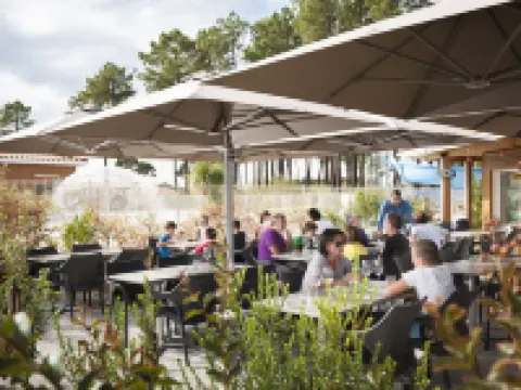 Vacancéole - le Domaine des Grands Lacs Hotels in Landes