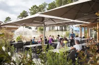 Vacancéole - le Domaine des Grands Lacs Hotels in Biscarrosse
