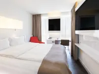 Dormero Hotel Frankfurt Hotels near Messeturm