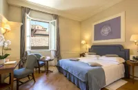 Hotel Corona d'Oro 1890