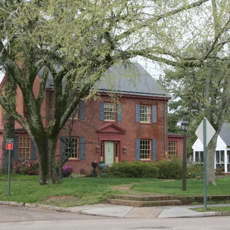 Williamsburg Manor B&B