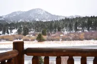 Alpine Trail Ridge Inn - Mountain view