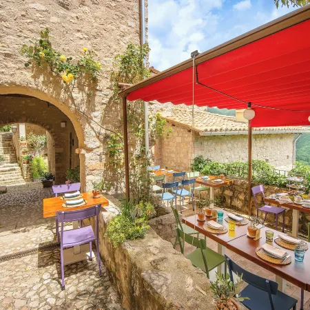 Castello di Postignano Relais