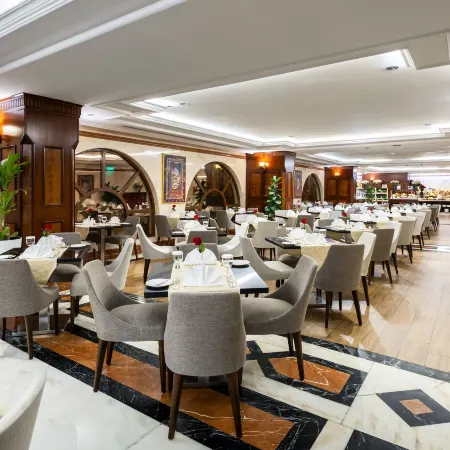 Emaar Royal Hotel Отели рядом с достопримечательностью «Гора Ухуд»