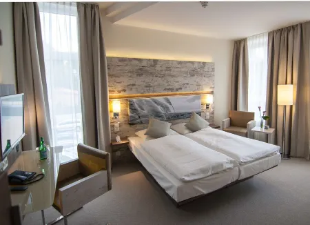 Arkadenhaus - Hotel Freiherr Von Schwarzenberg Отели в г. Папенбург