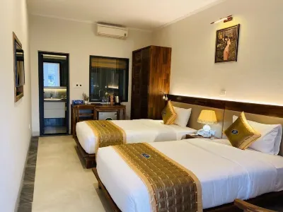 Khach San Anh Phat 1 Hotel in zona Bia Tưởng Niệm Các GV&Hs Hy Sinh Trên Công Trường Đê Sông Mã.