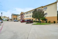 Quality Inn & Suites - Pysäköinti