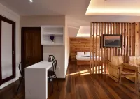 Gold Hotel - С парковкой