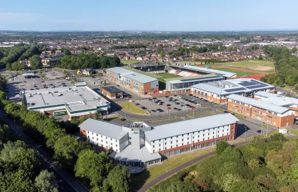 利城智選假日酒店 - 體育村