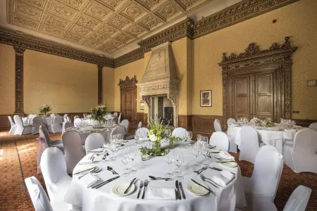 Macdonald Elmers Court Resort