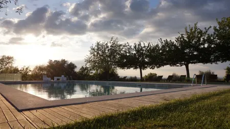 Relais CastelBigozzi Отели рядом с достопримечательностью «Chiesa di Santa Maria Assunta»