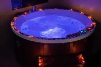 Royal Swiss Lahore - Hot Tub