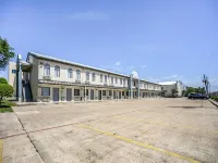 Days Inn & Suites by Wyndham NASA Space Center Houston Hotel a Nassau Bay