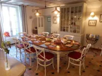 Chambres d'Hôtes les Chaufourniers Hotel a Crouay